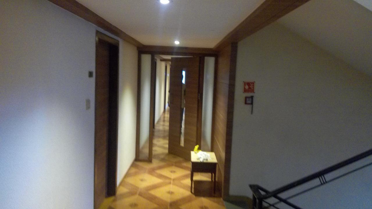 The Royal Orchid Hotel, Chembur Мумбай Екстериор снимка
