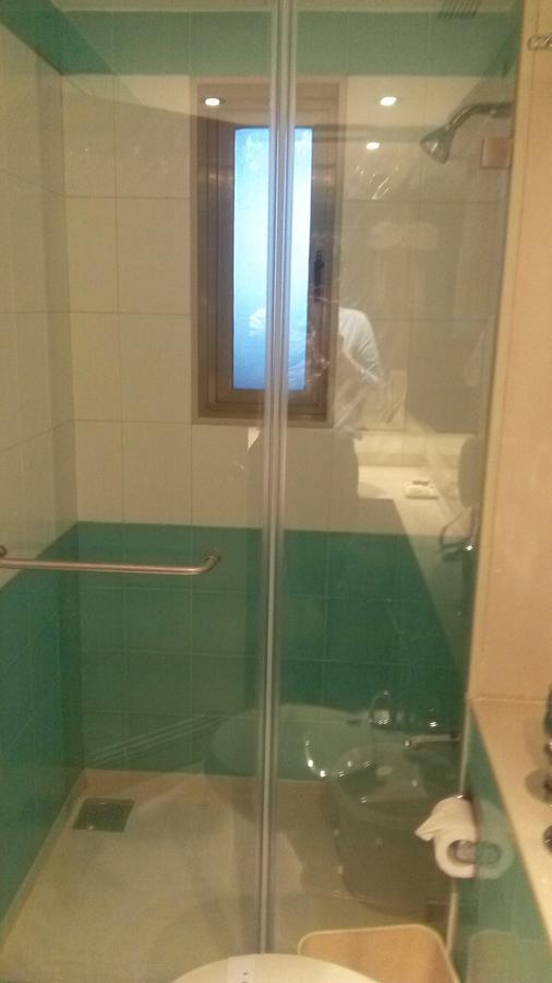 The Royal Orchid Hotel, Chembur Мумбай Екстериор снимка