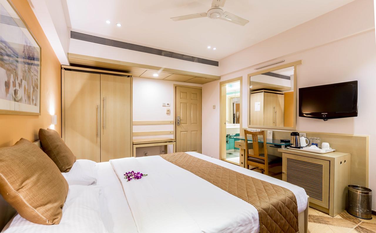 The Royal Orchid Hotel, Chembur Мумбай Екстериор снимка