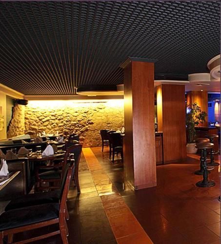 The Royal Orchid Hotel, Chembur Мумбай Екстериор снимка